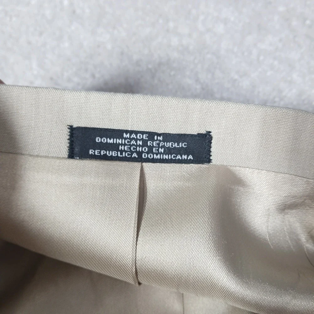 J. Ferrar Tan Suit 2 Piece Set 44S Jacket 2-button Ventless 44x32 Pants NWTS